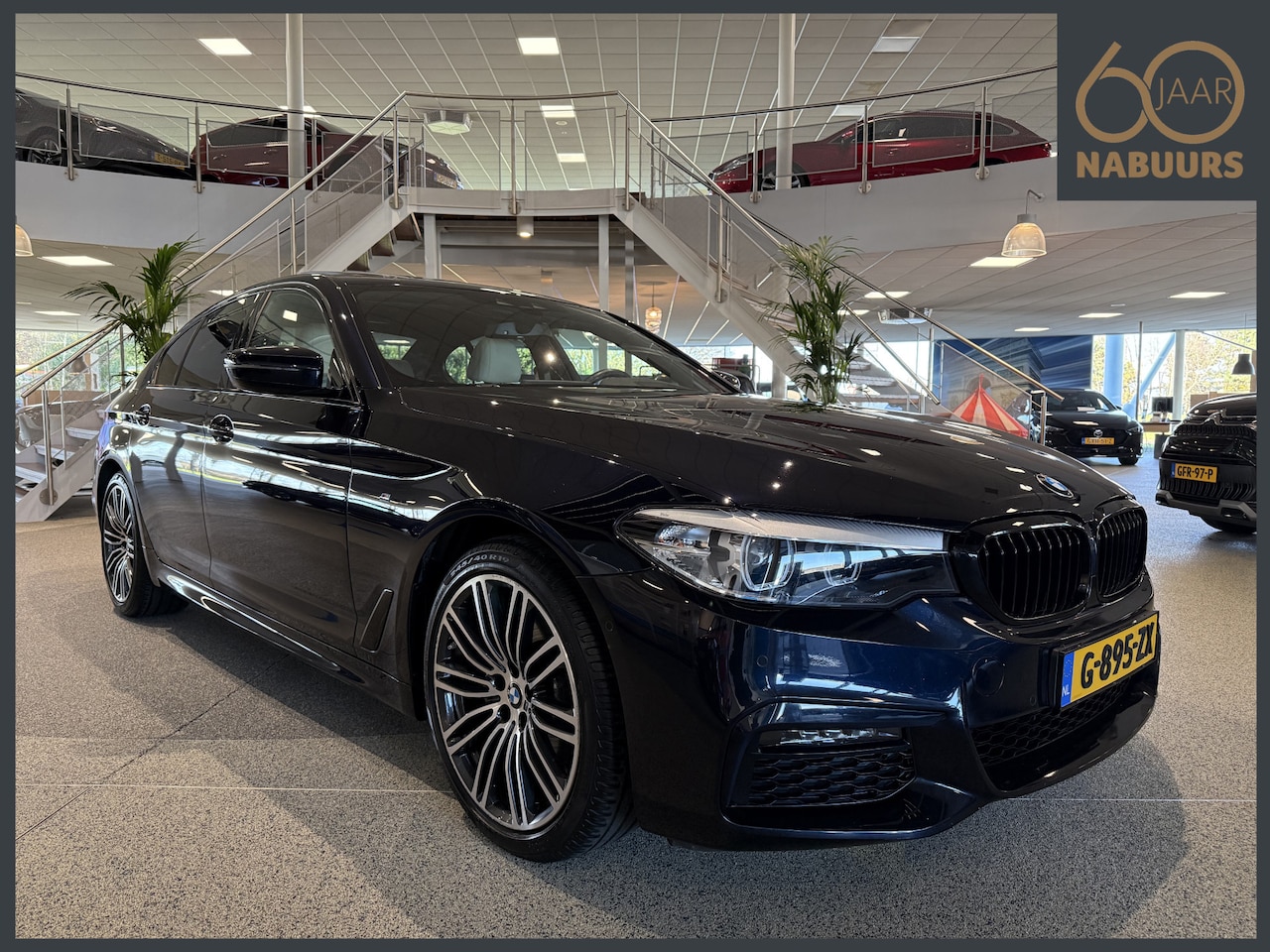 BMW 5-serie - 520i Executive M Sport 520i Executive M sport, NL auto, Pano, H&K audio, Keyless - AutoWereld.nl