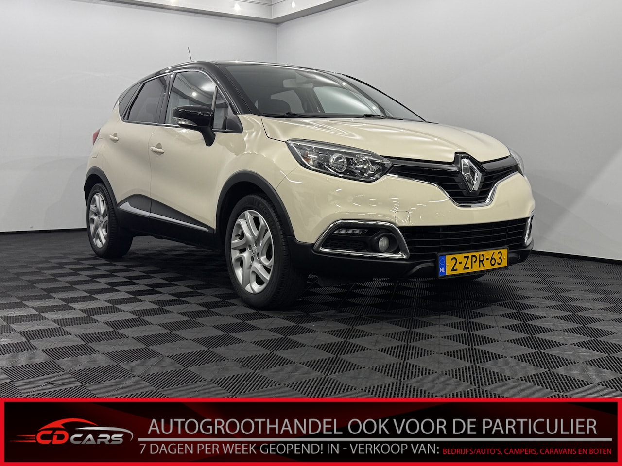 Renault Captur - 0.9 TCe Dynamique Clima, Parkeer sensoren, Navi, Cruise control, Keyless start, Lichtmetal - AutoWereld.nl