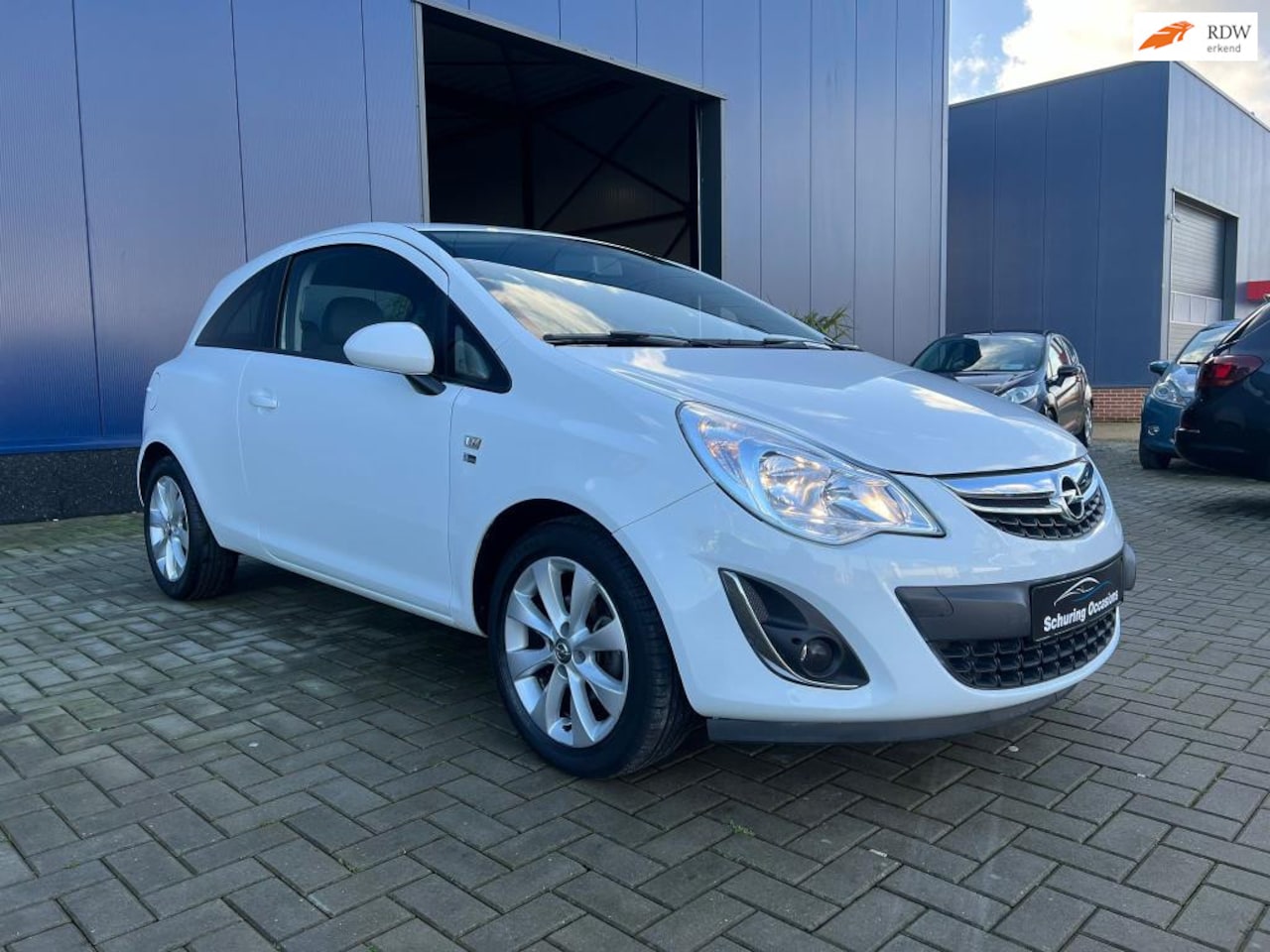 Opel Corsa - 1.2-16V Color Edition / NAVIGATIE / STOELVERWARMING / LEDER / STUURVERWARMING / - AutoWereld.nl