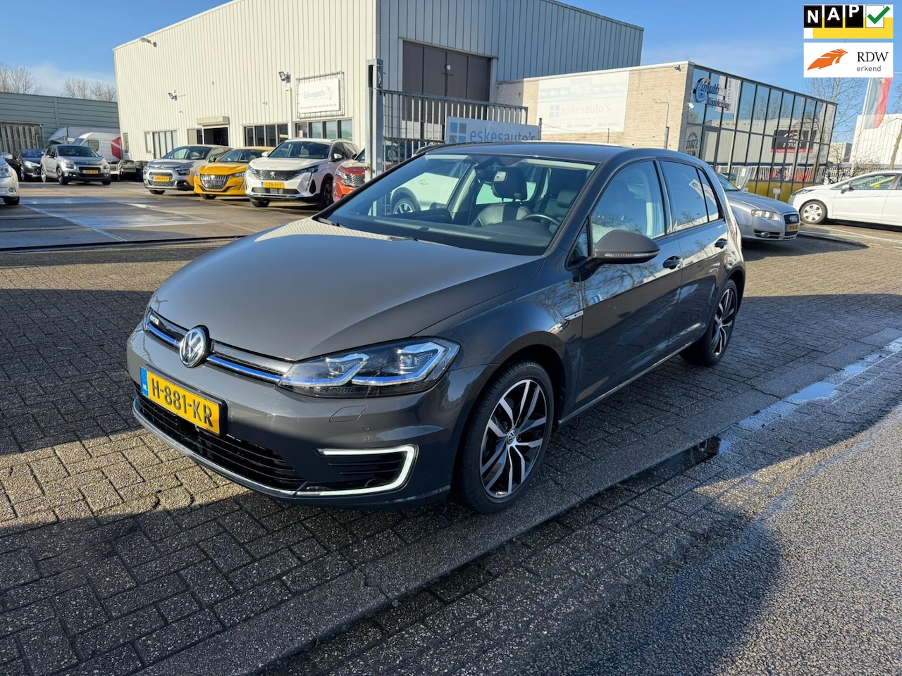 Volkswagen e-Golf - E-DITION E-DITION, Leder, NAP, INC BTW, 1e eigenaar - AutoWereld.nl