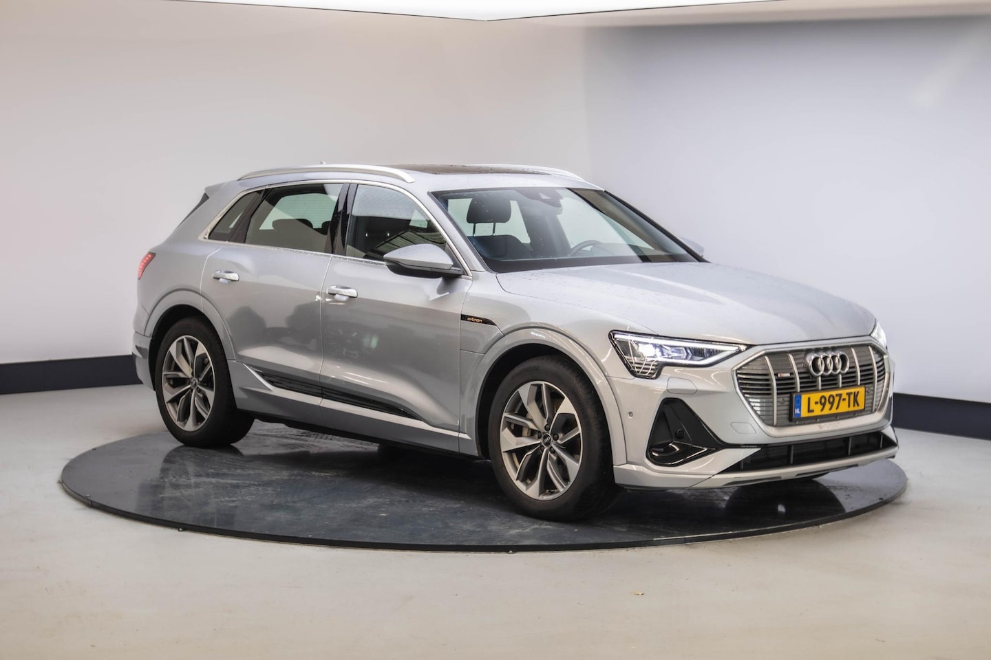 Audi e-tron - 55 quattro S edition 95 kWh - AutoWereld.nl