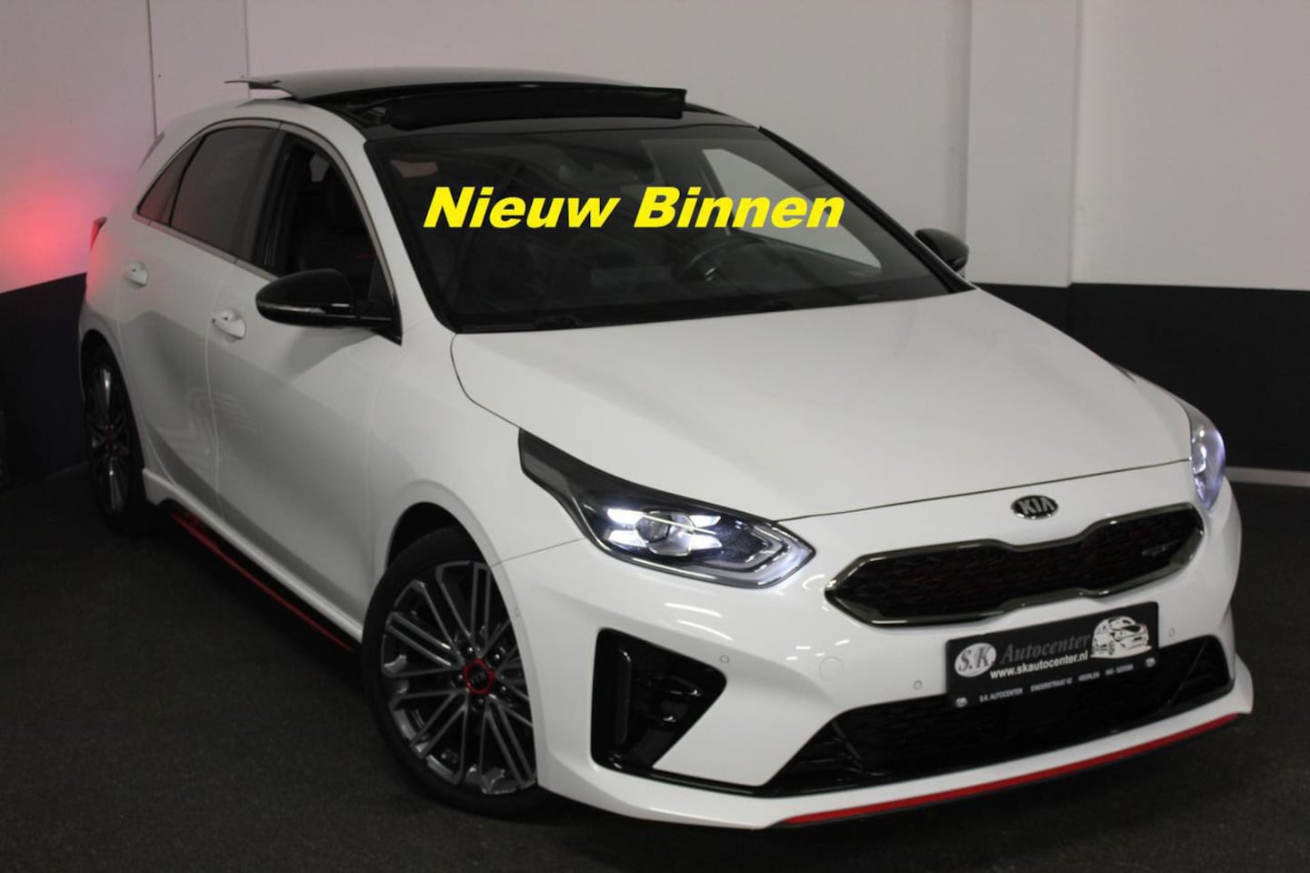 Kia Cee'd - CEED 1.6 T-GDI GT FULL OPTIES SCHITTEREND 1E EIGEN - AutoWereld.nl