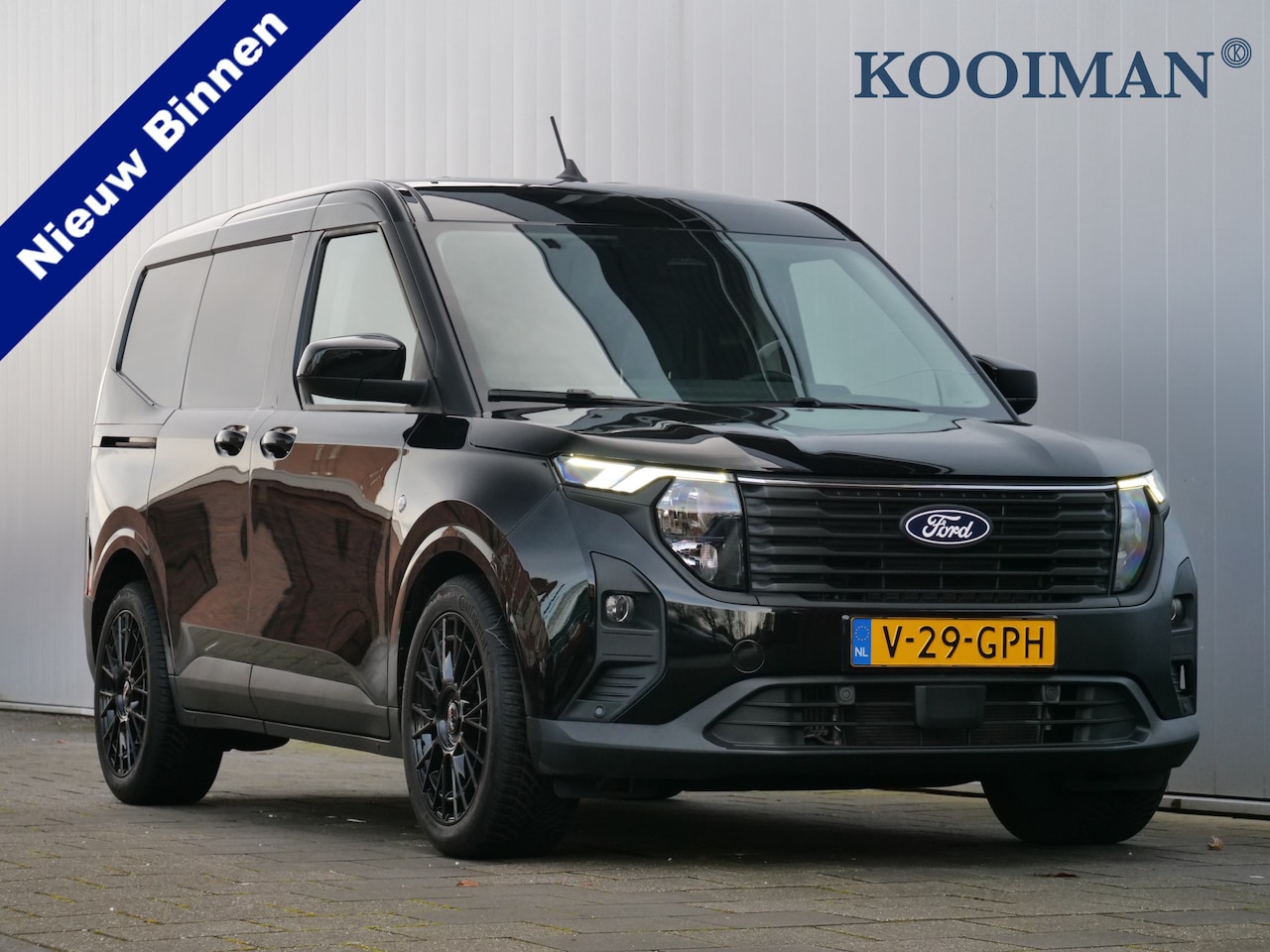 Ford Transit Courier - 1.5D 100pk EcoBlue Limited Camera / Navigatie / 18 Inch - AutoWereld.nl