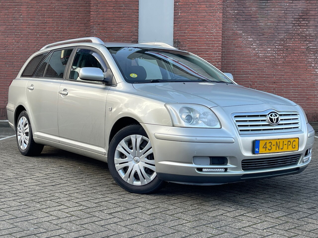 Toyota Avensis Wagon - 2.0 VVTi Linea WAGON|AIRCO|ELKTR.RAMEN|APK - AutoWereld.nl