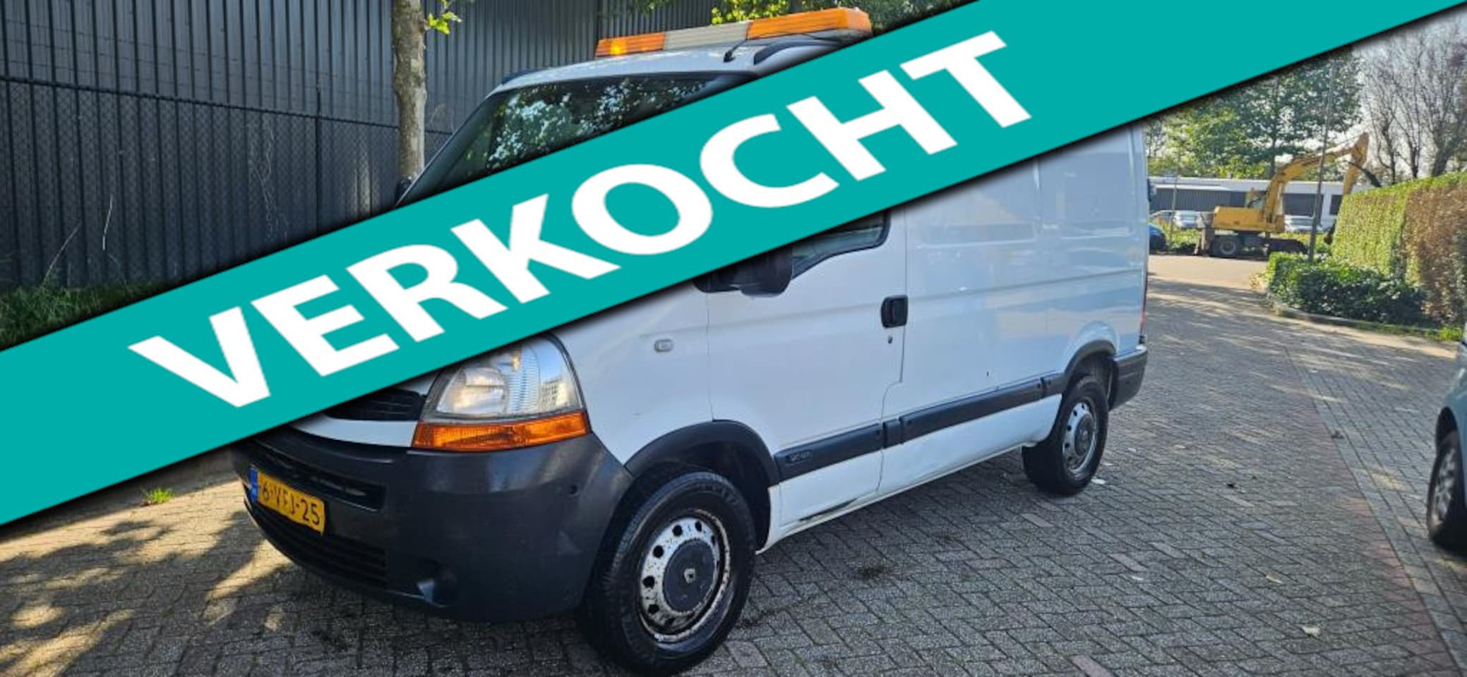 Renault Master - T35 2.5 dCi L1H1 185000 KM AIRCO - AutoWereld.nl