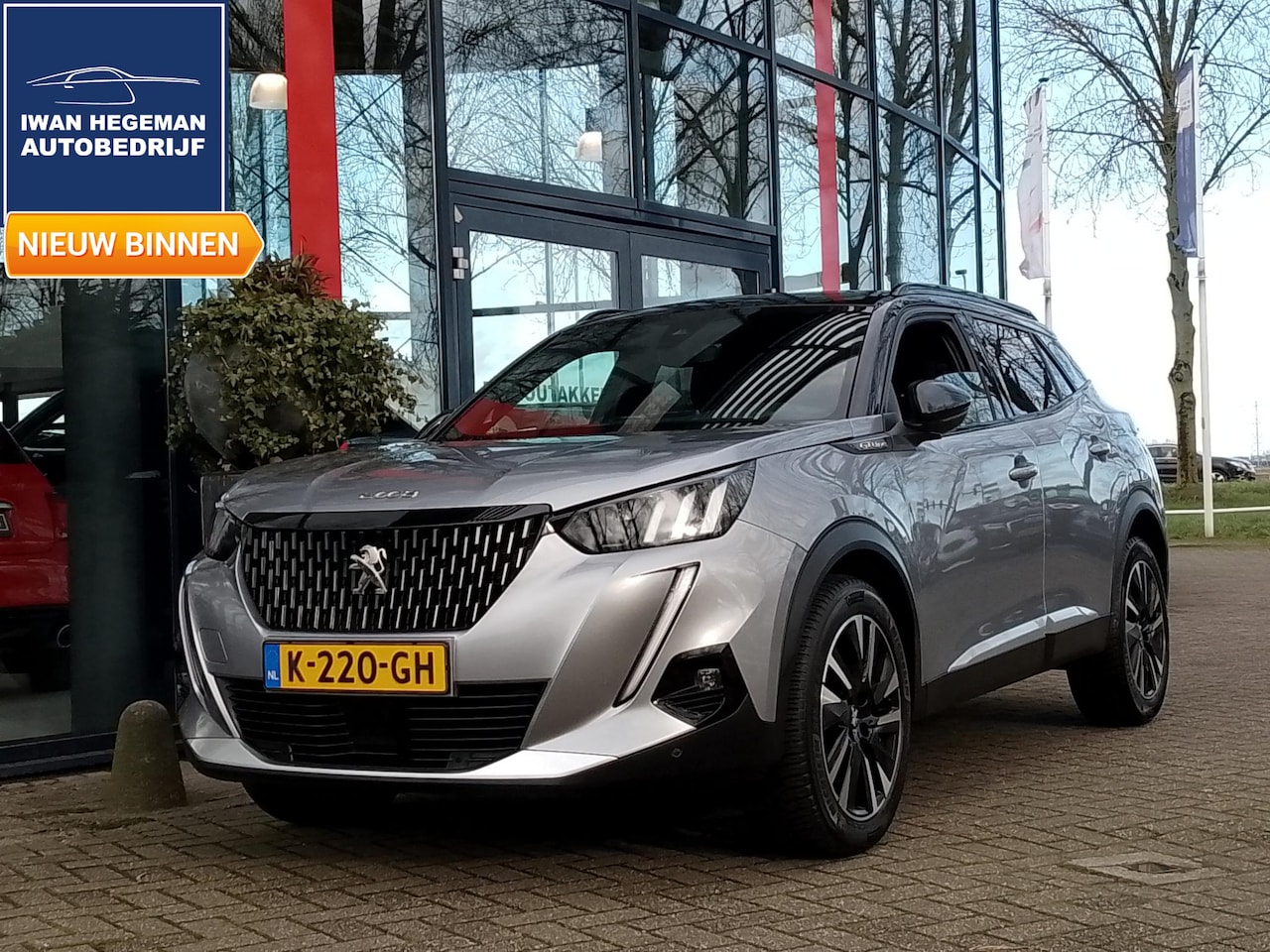 Peugeot 2008 - 1.2 PureTech GT-Line 130PK AUTOMAAT | Navi | ECC | Trekhaak | Cruise Control | LM Velgen - AutoWereld.nl