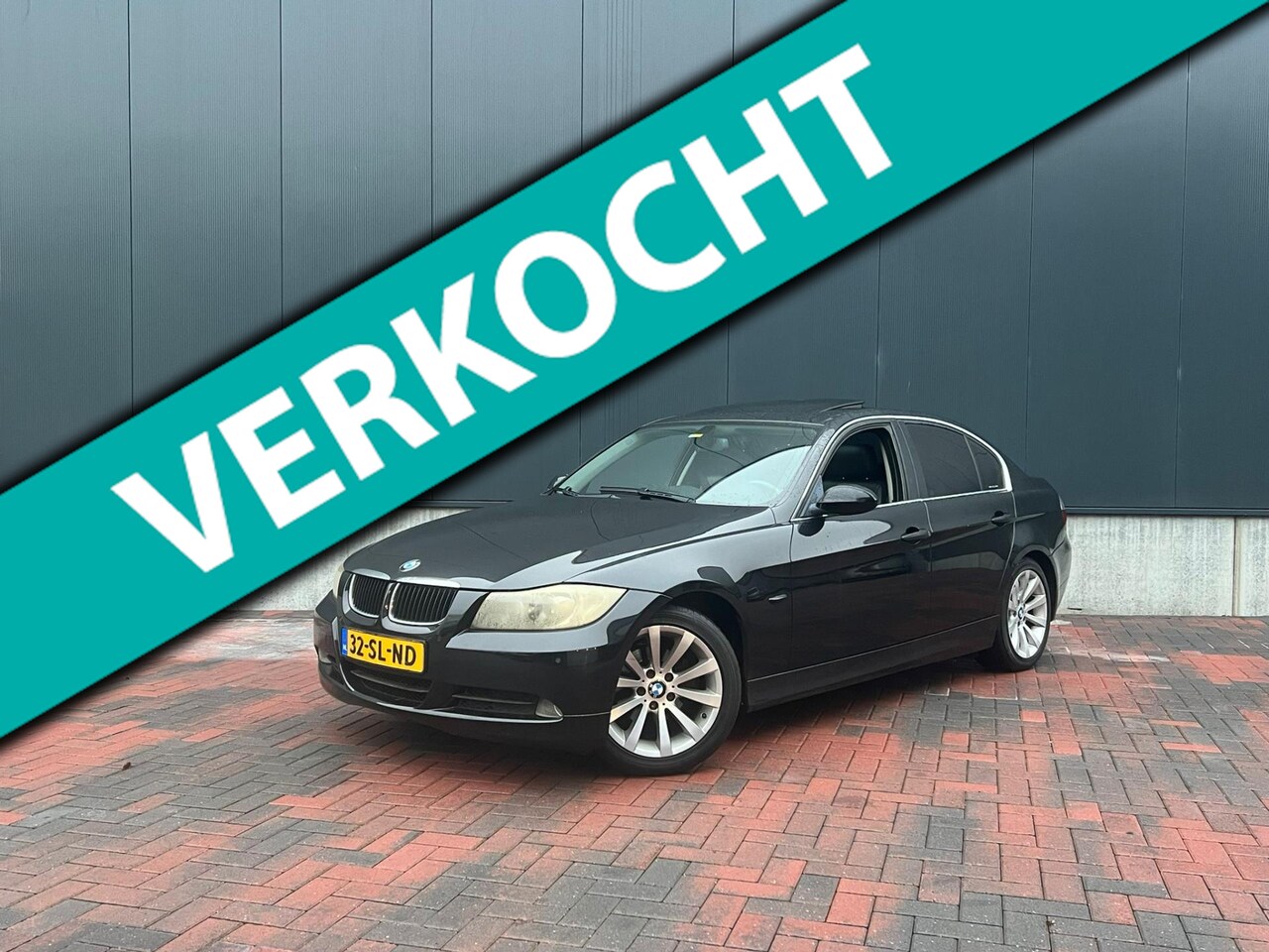 BMW 3-serie - 320i Executive * Navi * Aut * Climate * Pano - AutoWereld.nl