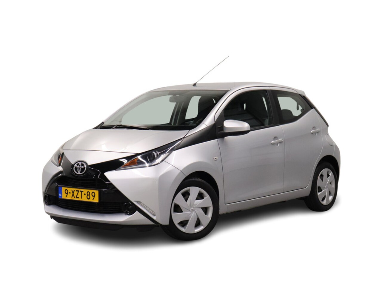 Toyota Aygo - 1.0 VVT-i x-play 1.0 VVT-i x-play - AutoWereld.nl