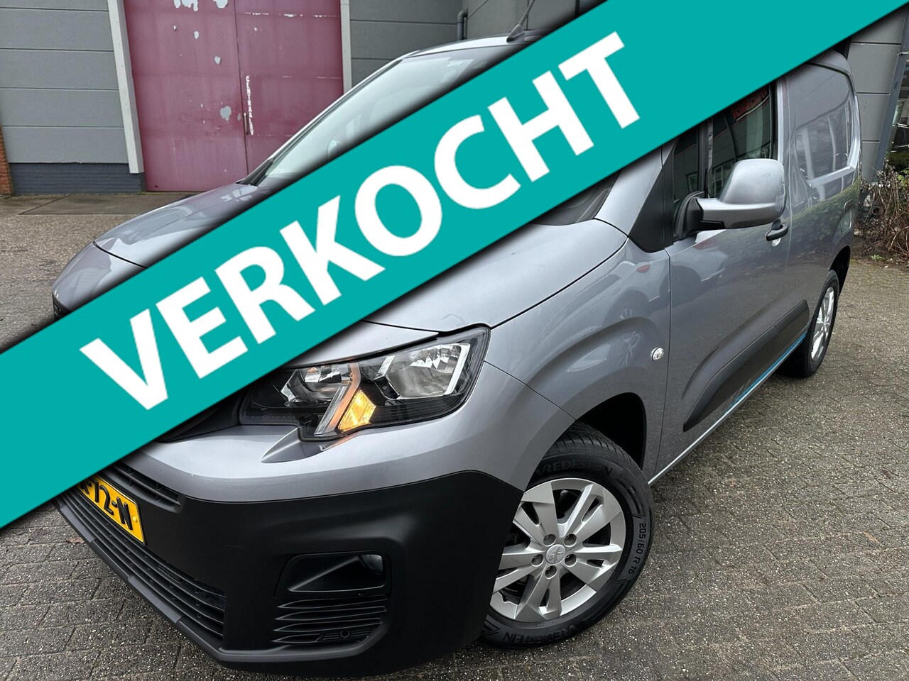 Peugeot Partner - 1.5 BlueHDI 131PK Asphalt AUTOMAAT CAM LEER NAP MARGE - AutoWereld.nl