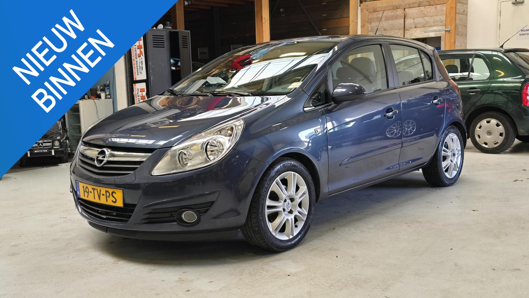 Opel Corsa - 1.2-16V Cosmo 5drs Airco, LM Velgen, NIEUWSTAAT!!!! - AutoWereld.nl