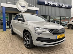 Skoda Karoq - 1.5 TSI 150pk Sportline Business met Camera, Smartlink en Stuurverw