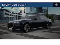 BMW 7-serie - 750e xDrive High Executive M Sport Automaat / Panoramadak Sky Lounge / Trekhaak / Bowers &