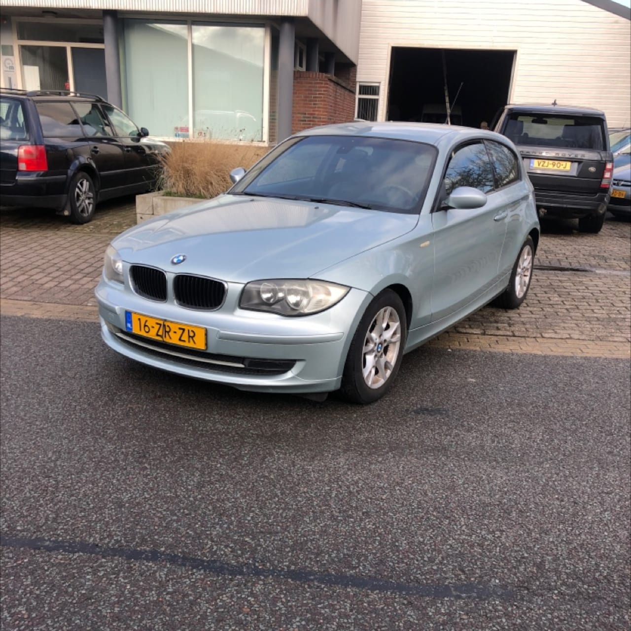 BMW 1-serie - 116i Business Line Keurig nette en goed rijdende auto.LET GOED OP: Motor olie lampje brand - AutoWereld.nl