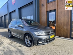 Volkswagen Tiguan - 1.5 TSI ACT R-LINE camera pano led trekhaak