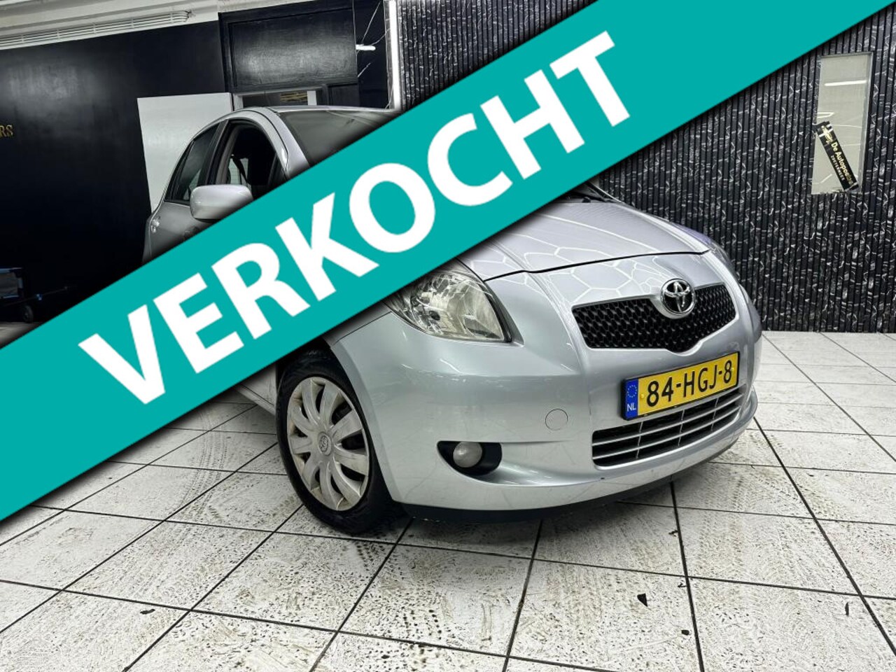 Toyota Yaris - 1.3 VVT-i Sol 1.3 VVTi Sol - AutoWereld.nl