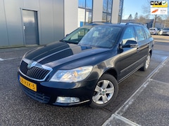 Skoda Octavia Combi - 1.2 TSI Ambition Business Line / APK / AIRCO / NAP /PDC/ TREKHAAK / BOEKJES / INRUIL AUTO