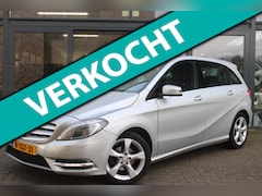 Mercedes-Benz B-klasse - 180 Ambition | Trekhaak 1200kg | Parkeersensoren | Cruise Control | Telefoonvoorbereiding