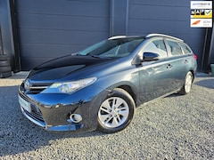 Toyota Auris Touring Sports - 1.8 Hybrid Confort