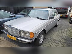 Mercedes-Benz 200-280 (W123) - 250 autom lpg