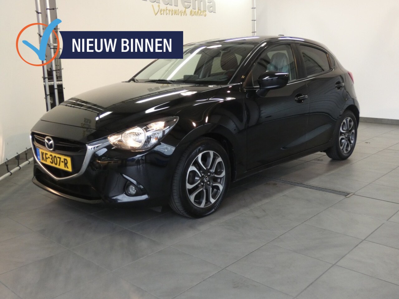 Mazda 2 - 1.5 Skyactiv-G GT-M Line " RED "' Apple Car play - AutoWereld.nl