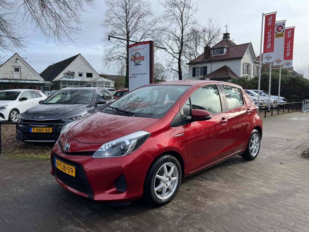 Toyota Yaris - 1.5 FULL HYBRID AUTOMAAT / CAMERA / CRUISE CTR. / AIRCO-ECC - AutoWereld.nl