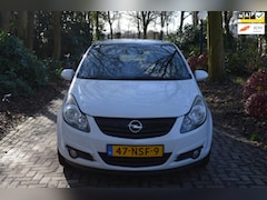 Opel Corsa - 1.4-16V Color Edition