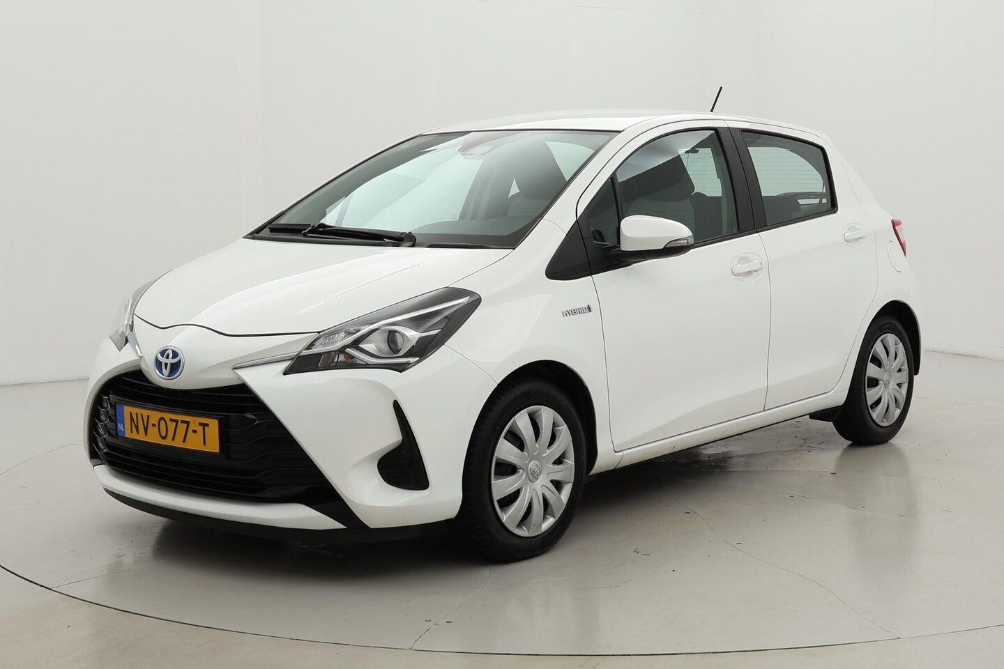 Toyota Yaris - 1.5 Hybrid Aspiration | Navigatie - AutoWereld.nl