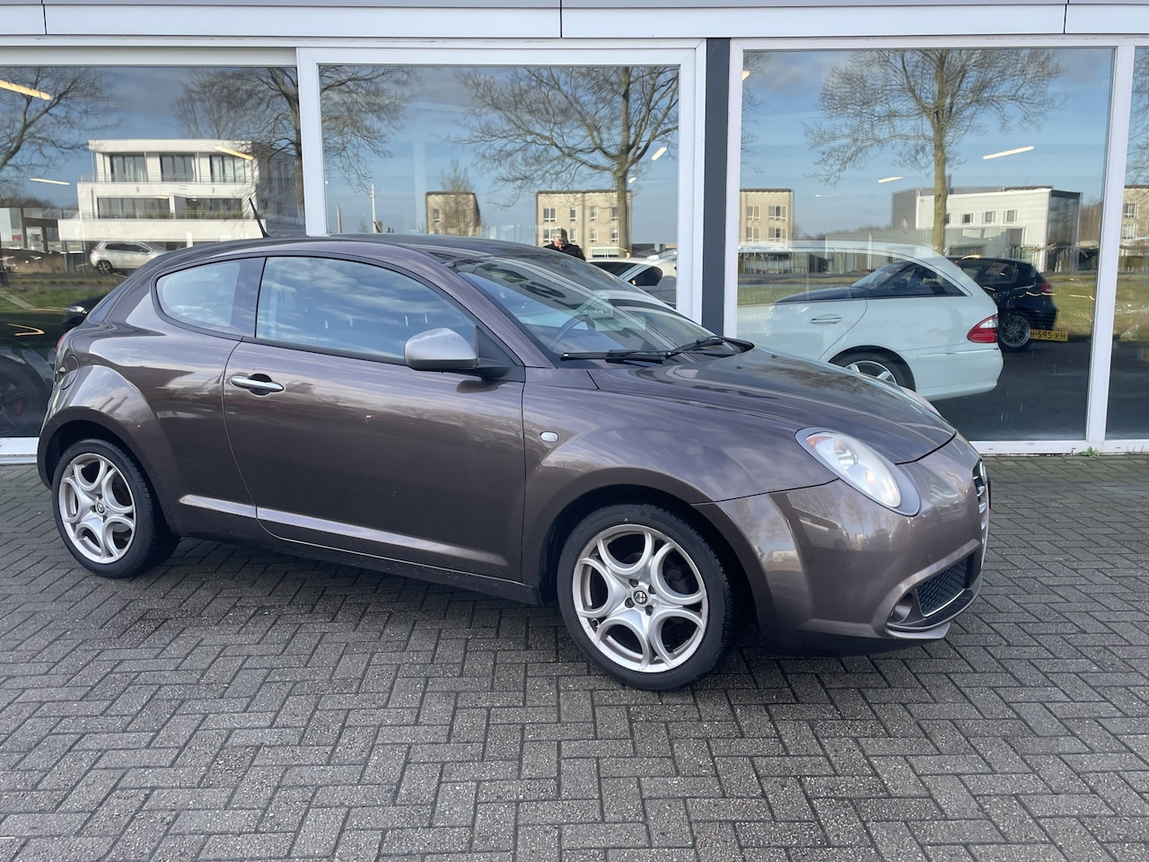 Alfa Romeo MiTo - 1.4 Distinctive Clima / LMV / PDC - AutoWereld.nl