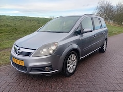 Opel Zafira - 2.2i Temptation Automaat Airco Cruise Control 7-prs Trekhaak NAP 25-07-'25 APK