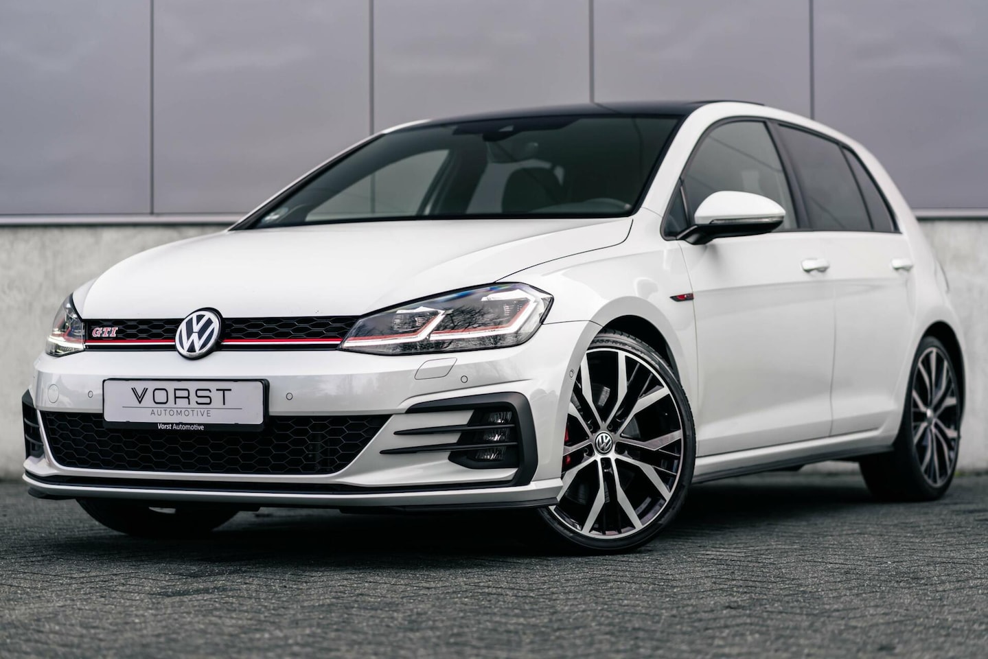 Volkswagen Golf - 2.0 TSI GTI Performance Pano DSG Leder Vol - AutoWereld.nl