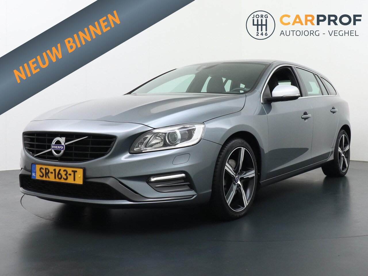 Volvo V60 - 2.0 T4 Business Sport NAP | Navigatie | Camera | LMV | - AutoWereld.nl