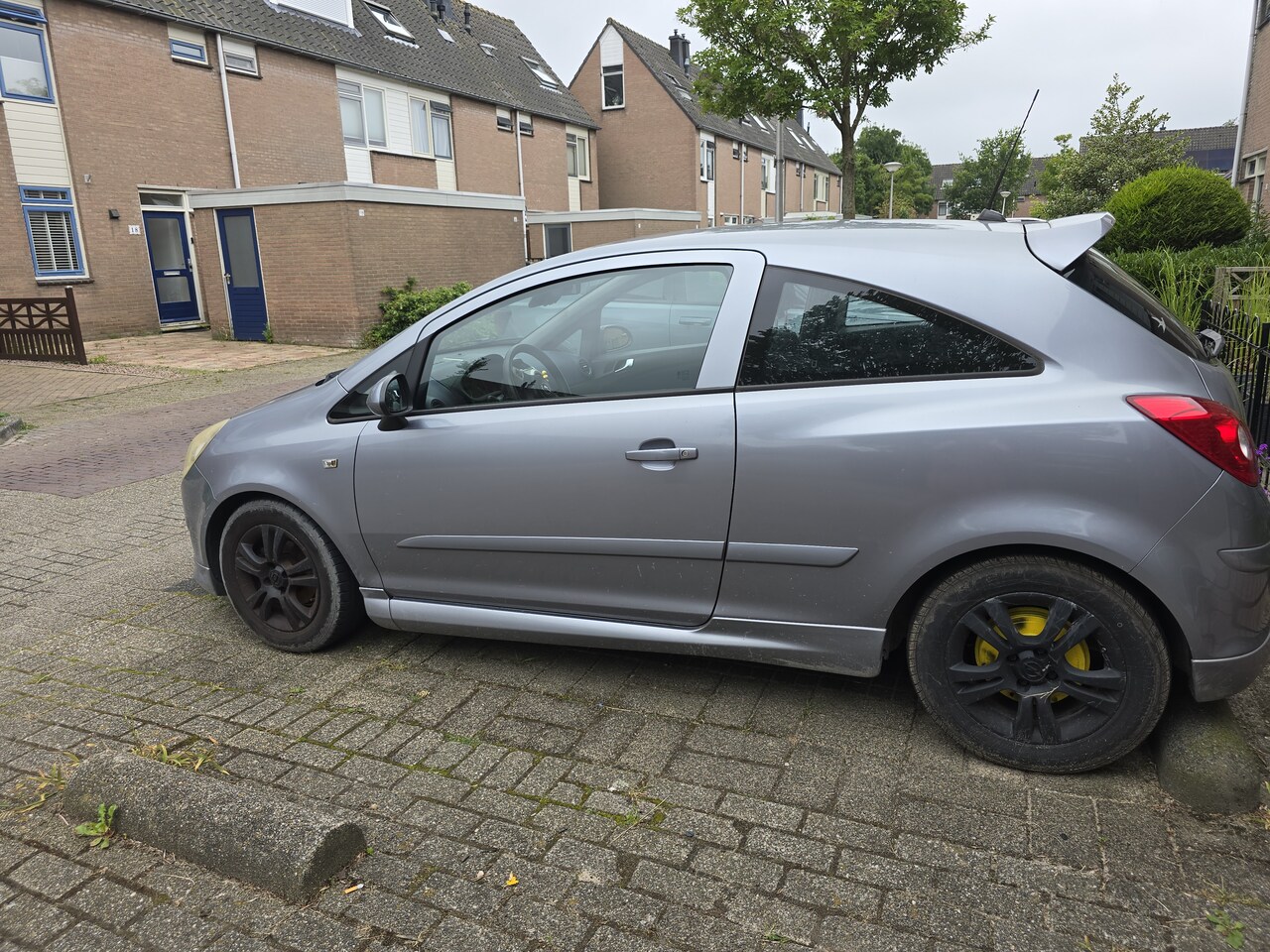 Opel Corsa - 1.4-16V Enjoy - AutoWereld.nl