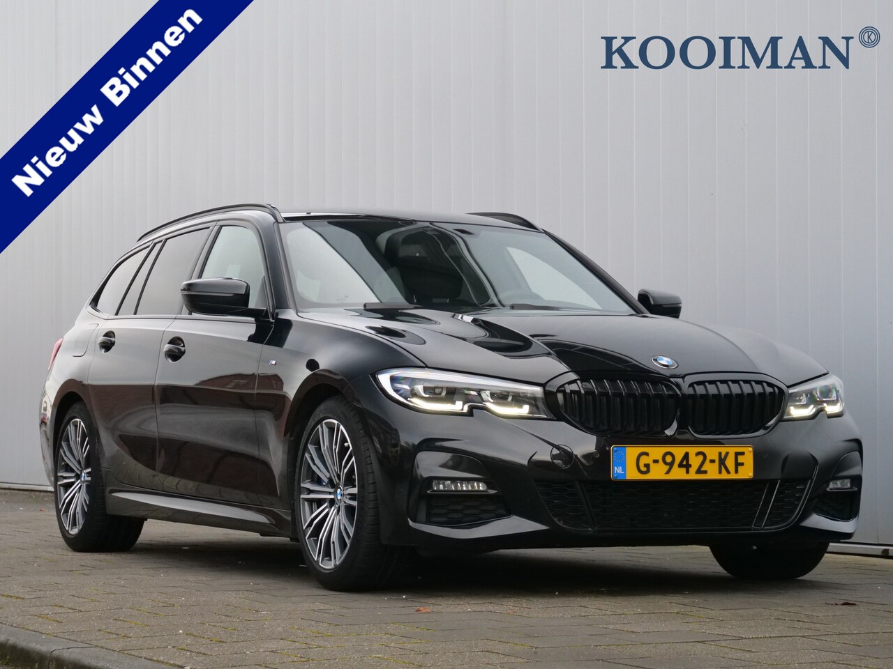 BMW 3-serie Touring - 330i 259pk High Executive Edition M-pakket automaat Leder / Privacy glas / 18 Inch - AutoWereld.nl