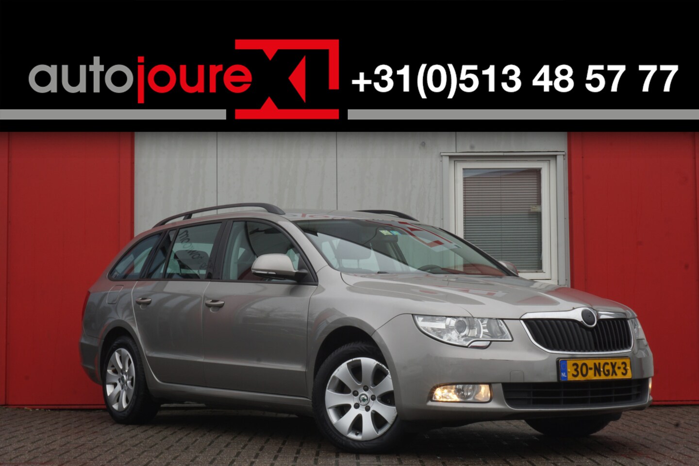 Skoda Superb Combi - 1.8 TSI Comfort Business Line | Cruise Control | Navigatie | Trekhaak | Origineel NL | - AutoWereld.nl