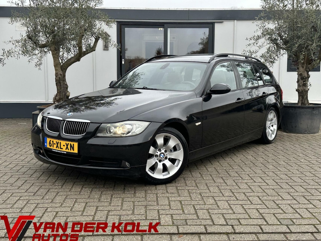 BMW 3-serie Touring - 320i High Executive Automaat Panorama Navi Cruise Climate - AutoWereld.nl