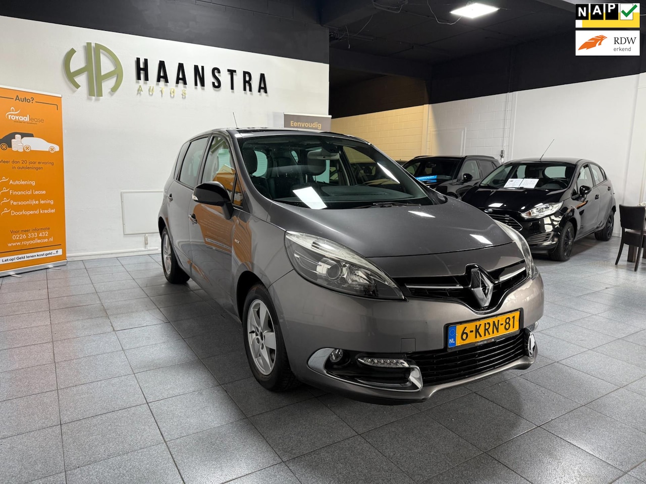 Renault Scénic - 1.2 TCe Bose Navigatie Pano-dak 2e eigenaar NL Auto! NAP - AutoWereld.nl