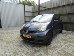 Toyota Aygo - 1.0, 5-Drs, Koppeling defect, roest bij dorpels