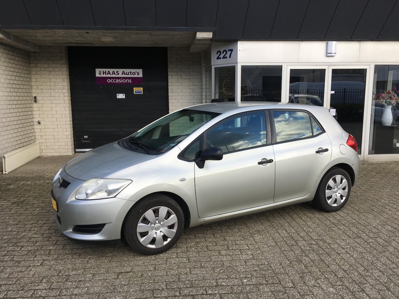 Toyota Auris - 1.6-16V Terra / AIRCO / 5 DEURS / APK NOVEMBER 2025 / AIRCO - AutoWereld.nl