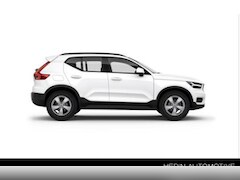 Volvo XC40 - T2 Momentum | Parkeercamera | Parkeersensoren Voor/Achter | Apple Carplay | Android Auto |