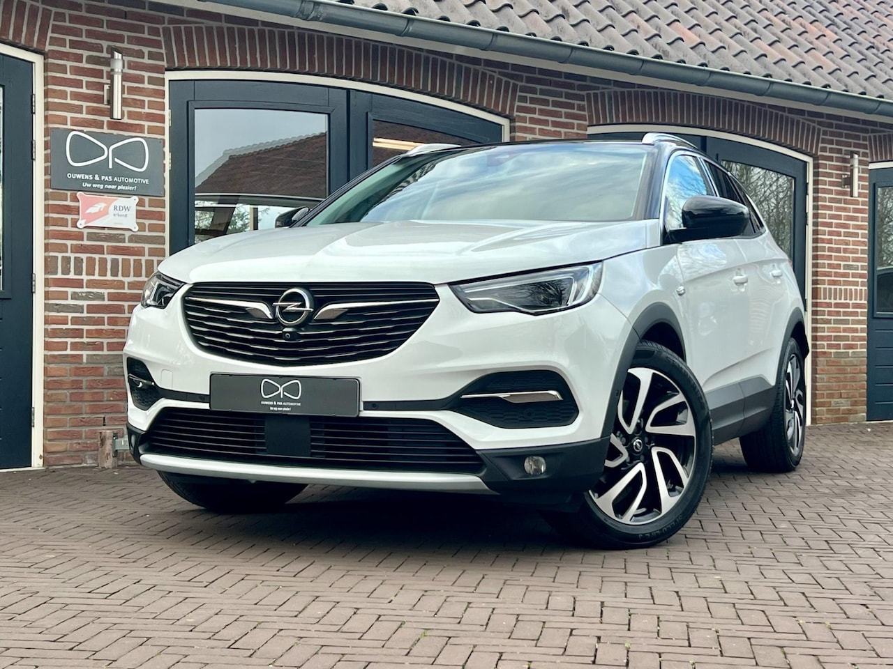 Opel Grandland X - 1.6 Turbo Ultimate | LEER | CARPLAY | DENON | STOELVENTILATIE + VERW | TREKHAAHK - AutoWereld.nl