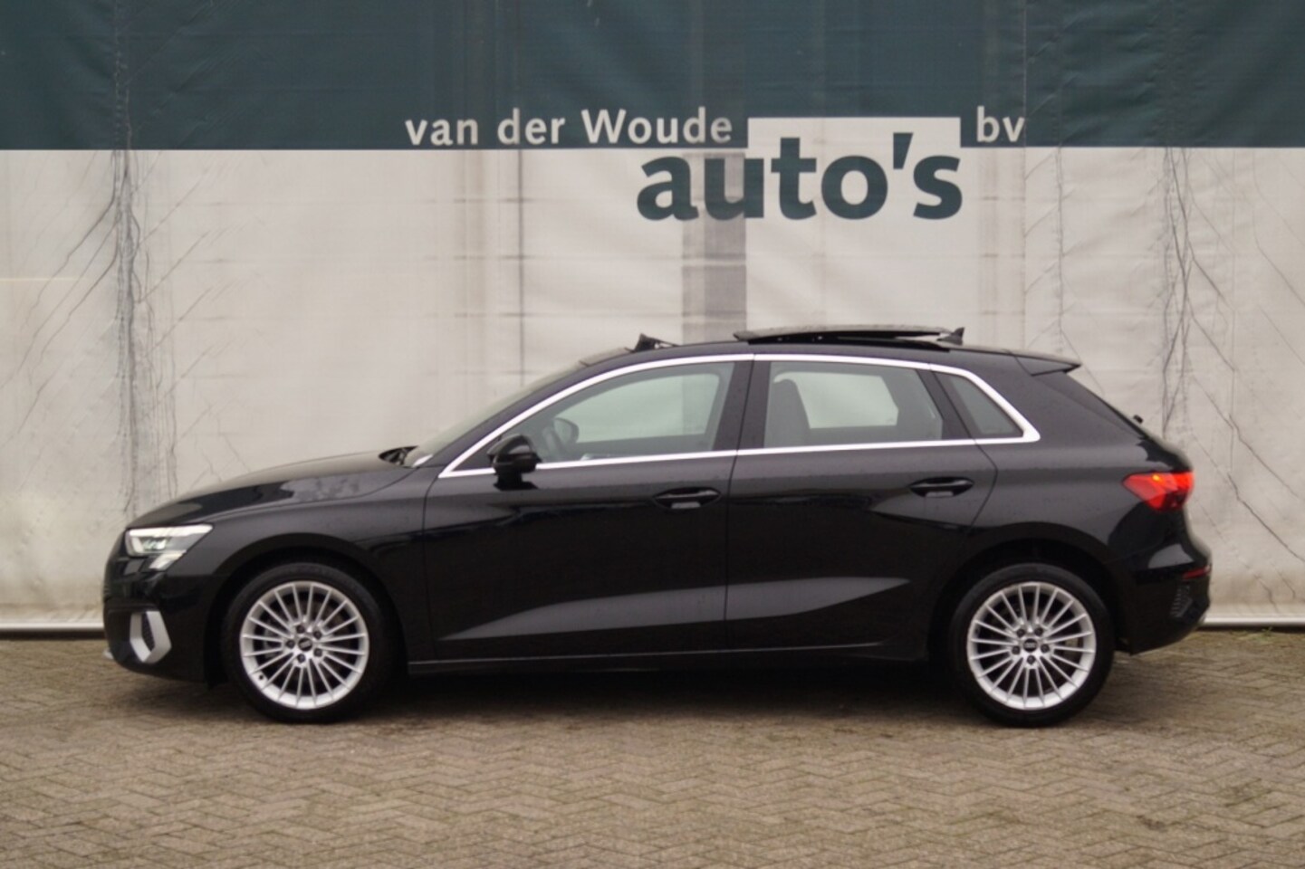 Audi A3 Sportback - 30 TDI 115pk Business Edition -PANO-ECC-LED- - AutoWereld.nl