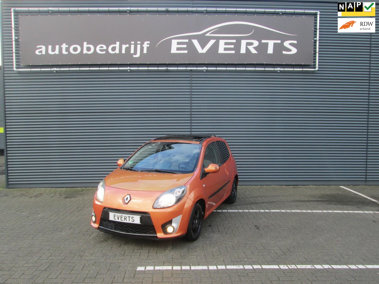 Renault Twingo - 1.2-16V Dynamique panorama dak airco sportvelgen riem bij 159000 km 2023 vervangen un sche - AutoWereld.nl