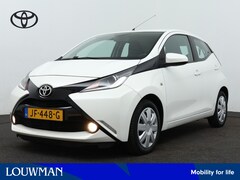 Toyota Aygo - 1.0 VVT-i x-play | Camera | Bluetooth | Navigatie | Airco |