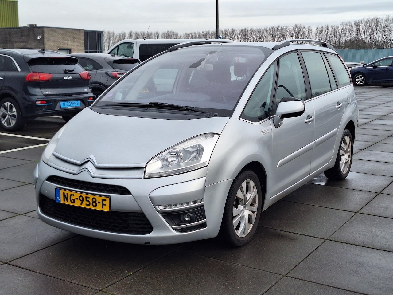 Citroën Grand C4 Picasso - €4850,- 1.6 THP 7p Automaat Trekhaak Airco - AutoWereld.nl