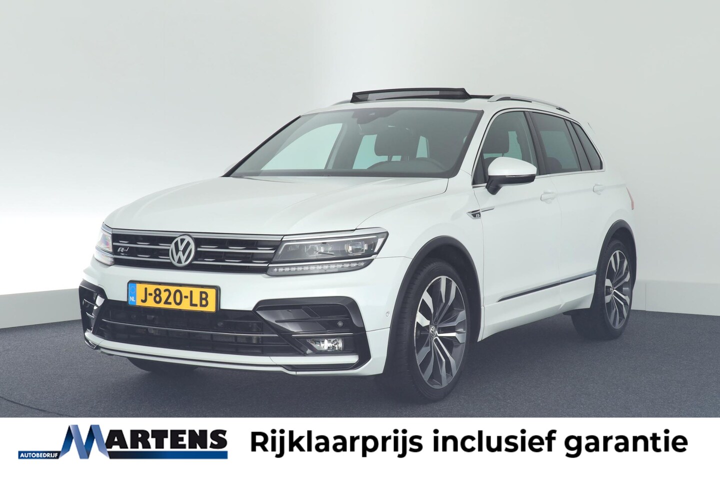 Volkswagen Tiguan - 1.5 TSI 150pk DSG ACT R-Line Highline Trekhaak Camera Keyless Stoelverwarming Virtual Cock - AutoWereld.nl