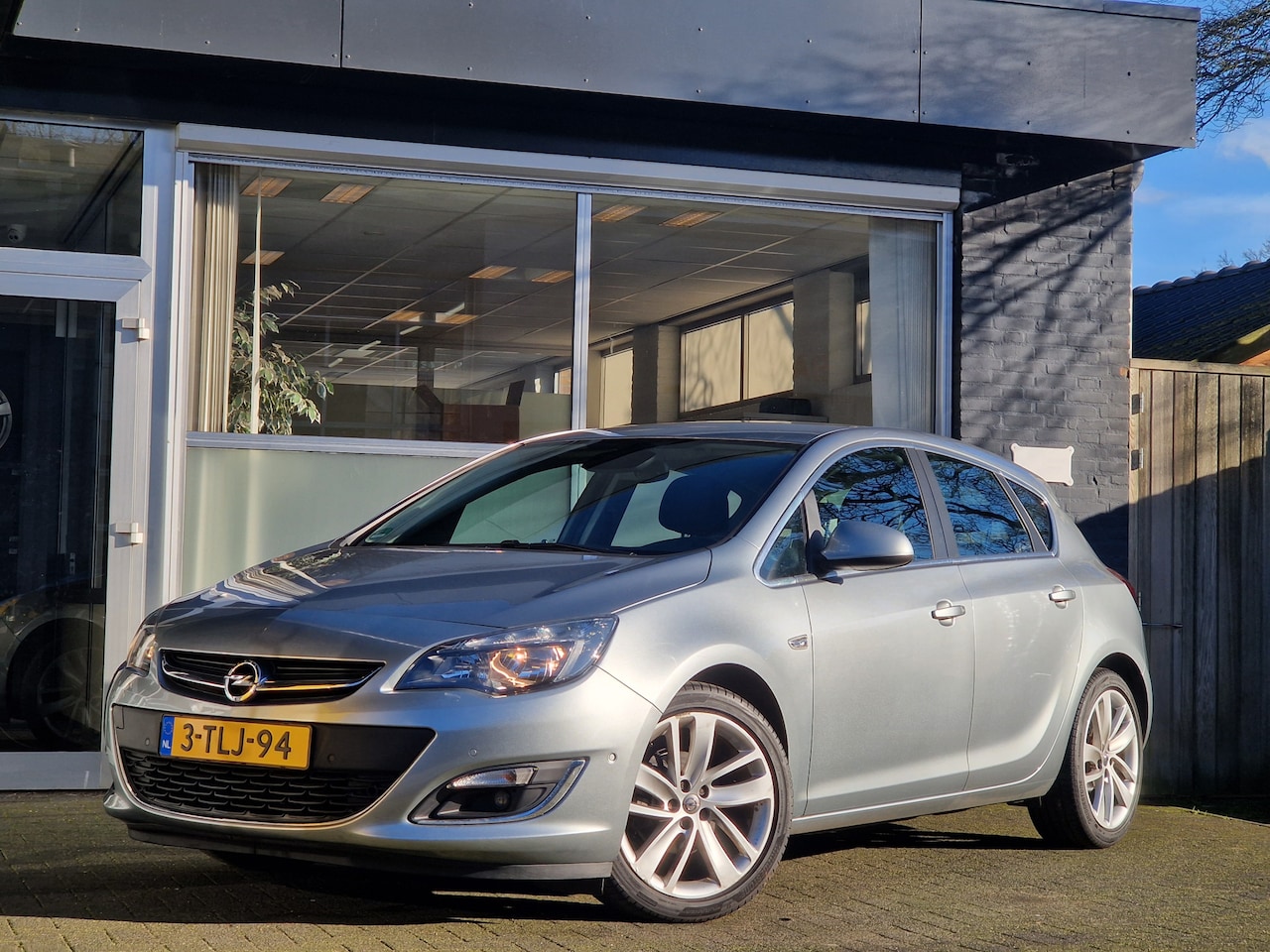 Opel Astra - 1.4 Turbo Sport CAMERA / DODEHOEK / NAP - AutoWereld.nl