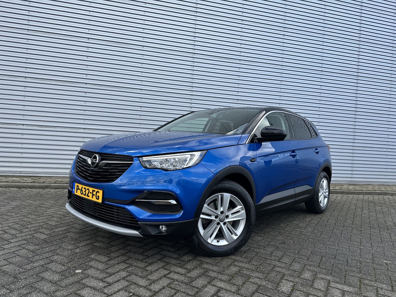 Opel Grandland X - 1.2 Turbo Edition Climate / Navi / Stoelv. / 360 camera / Trekhaak / LED - AutoWereld.nl