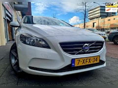 Volvo V40 - 2.0 D4 R-Design Navi ParkSens Nette Staat