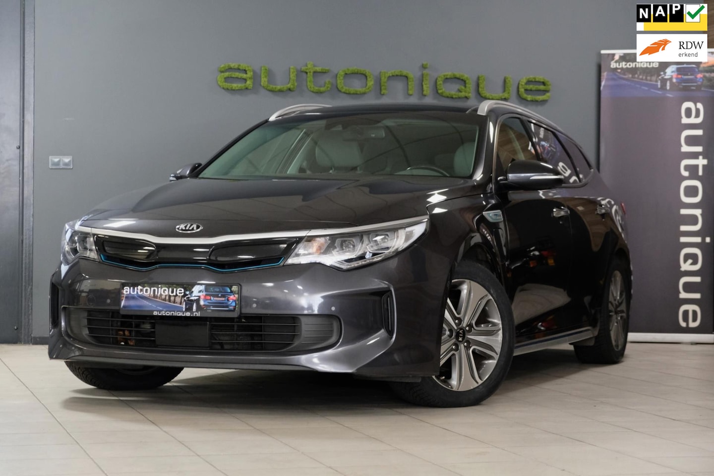 Kia Optima - 2.0 GDI PHEV *124dkm 4 Nieuwe All-Season Banden* PANORAMADAK/LEDER - AutoWereld.nl