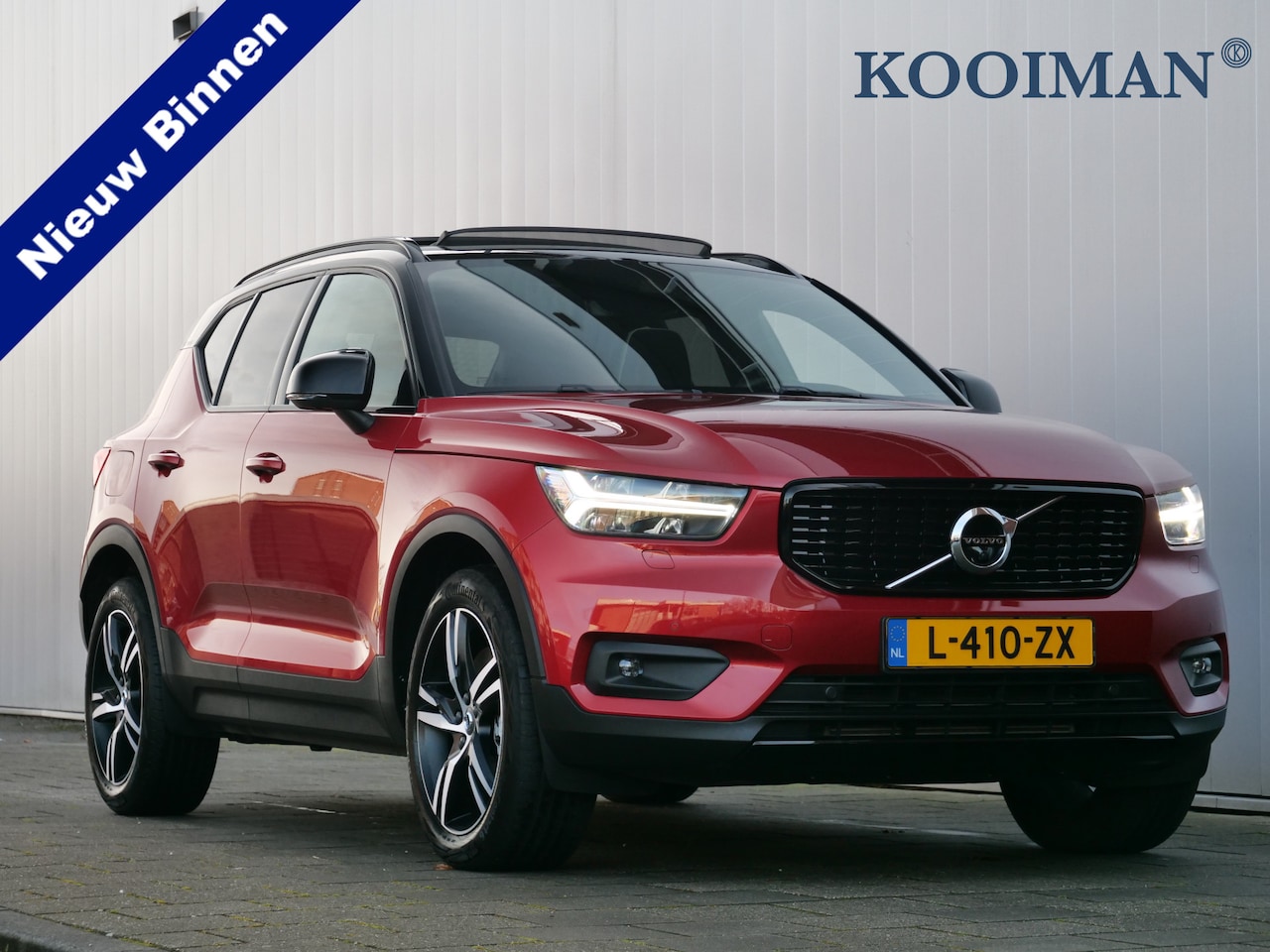 Volvo XC40 - 1.5 T4 Recharge R-Design Expression Automaat Schuifdak / 19 Inch / Camera / Harman Kardon - AutoWereld.nl